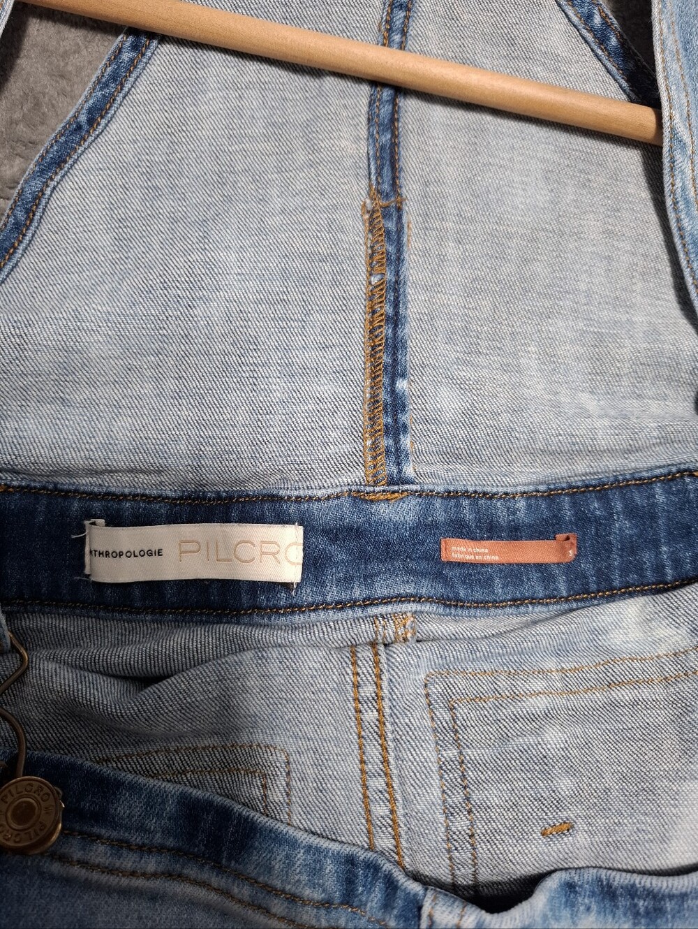 Pilcro Bleached Tie-Dye Light Blue Denim Overalls Women's Jeans Size 31 - Picture 12 of 14